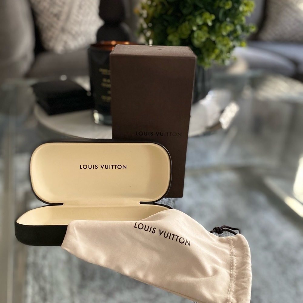 NEW NEW NEW!!! Empty LOUIS VUITTON sunglasses case